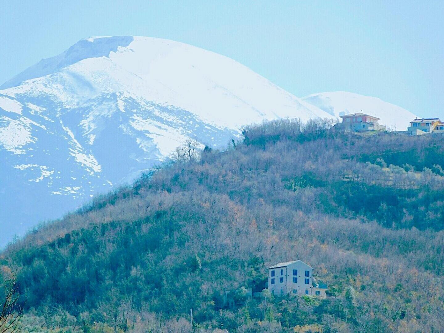 La Casa Dalle Finestre Blu Abbateggio Екстериор снимка