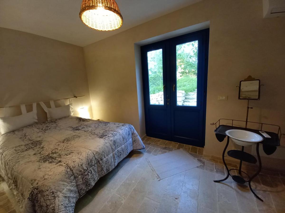 La Casa Dalle Finestre Blu Abbateggio Екстериор снимка